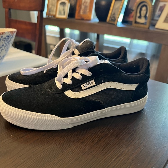 Vans old “skool” shoe - Picture 3 of 6